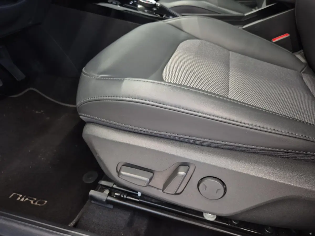 1.6 GDi Hybrid Dynamicline | Airco | Navi | Camera | Elektrische bestuurdersstoel | Privacy Glass | Dodehoek assistentie