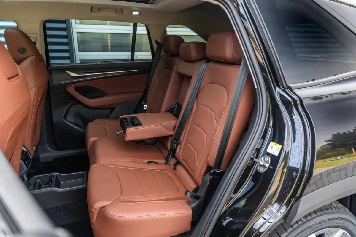 1.5 TSI PHEV 204pk Business Edition Plus | LMV 20'' | Panoramadak