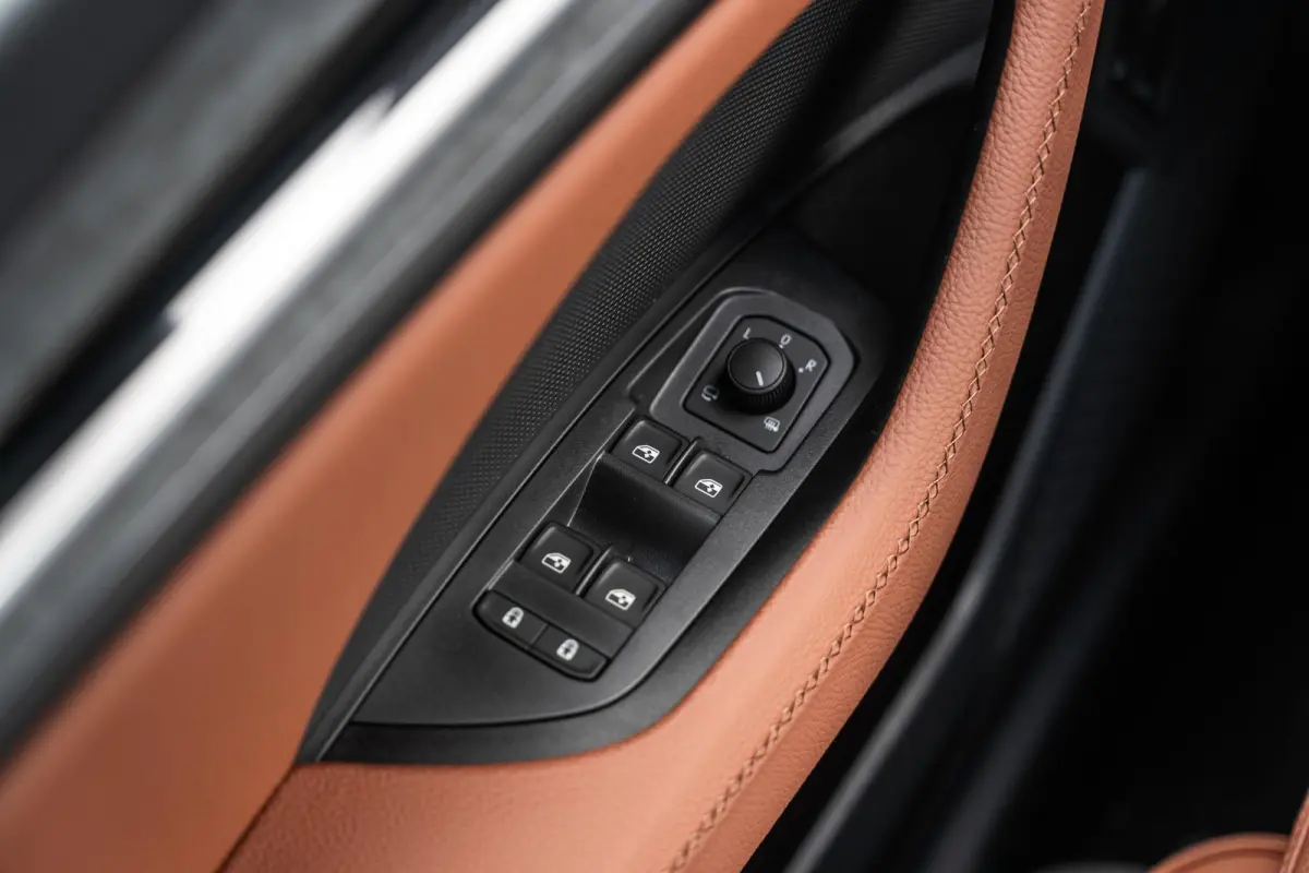 1.5 TSI PHEV 204pk Business Edition Plus | LMV 20'' | Panoramadak