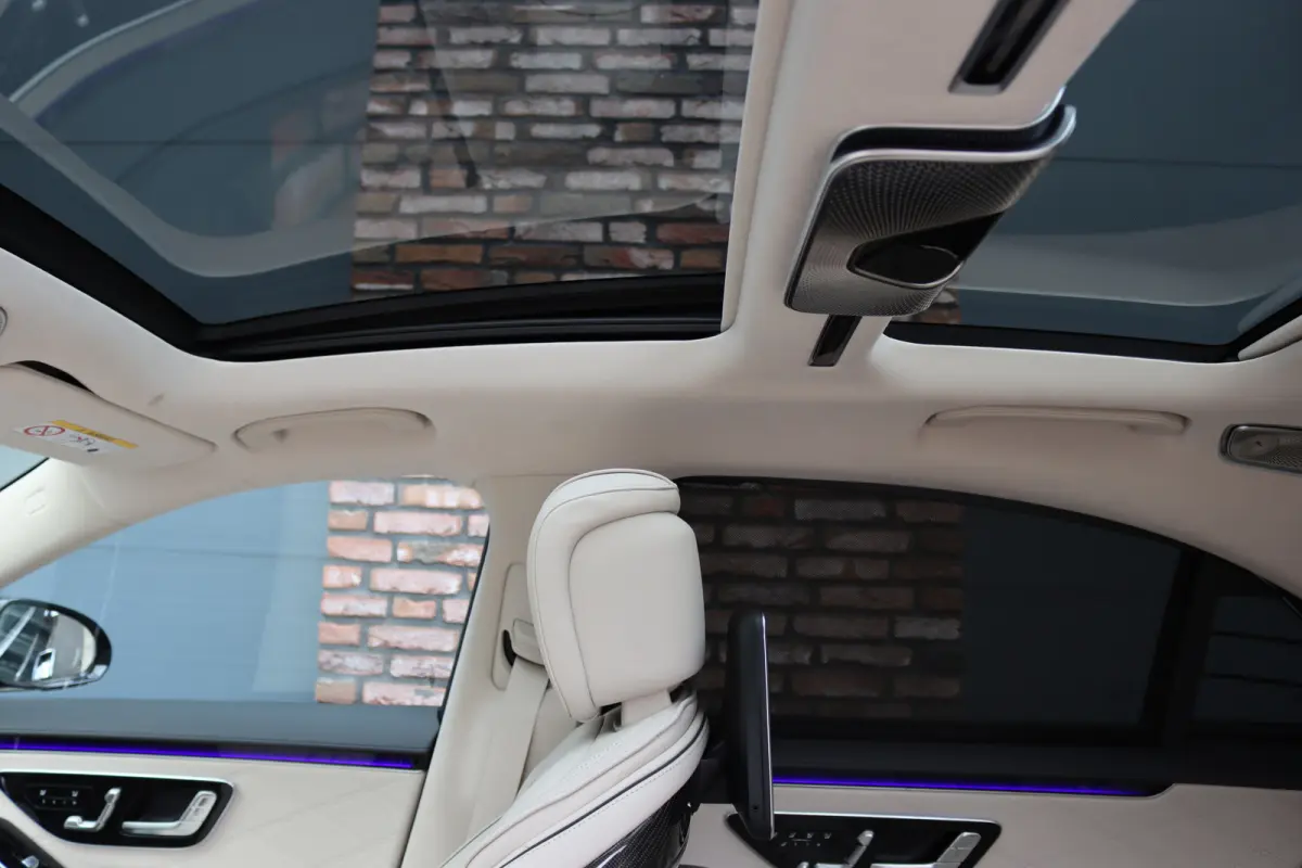 AMG 63 S E Performance | 802pk | Manufaktur | Keramisch | Carbon | Luchtvering | Chauffeurspakket | Massage | Entertainment Achter | HUD | Vlakkenverwarming | Burmester High-End 4D |