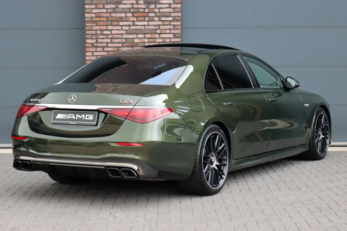 AMG 63 S E Performance | 802pk | Manufaktur | Keramisch | Carbon | Luchtvering | Chauffeurspakket | Massage | Entertainment Achter | HUD | Vlakkenverwarming | Burmester High-End 4D |