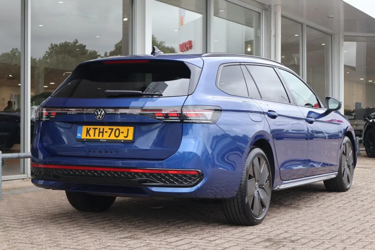 1.5 eHybrid 272pk R-Line Edition | SoH 99% | Trekhaak | Panoramadak | Camera | Stoelmemory