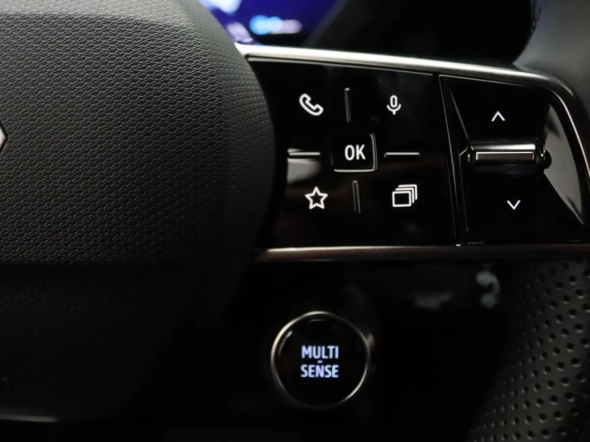 160pk Hybrid techno Apple Carplay/Android Auto | Climate