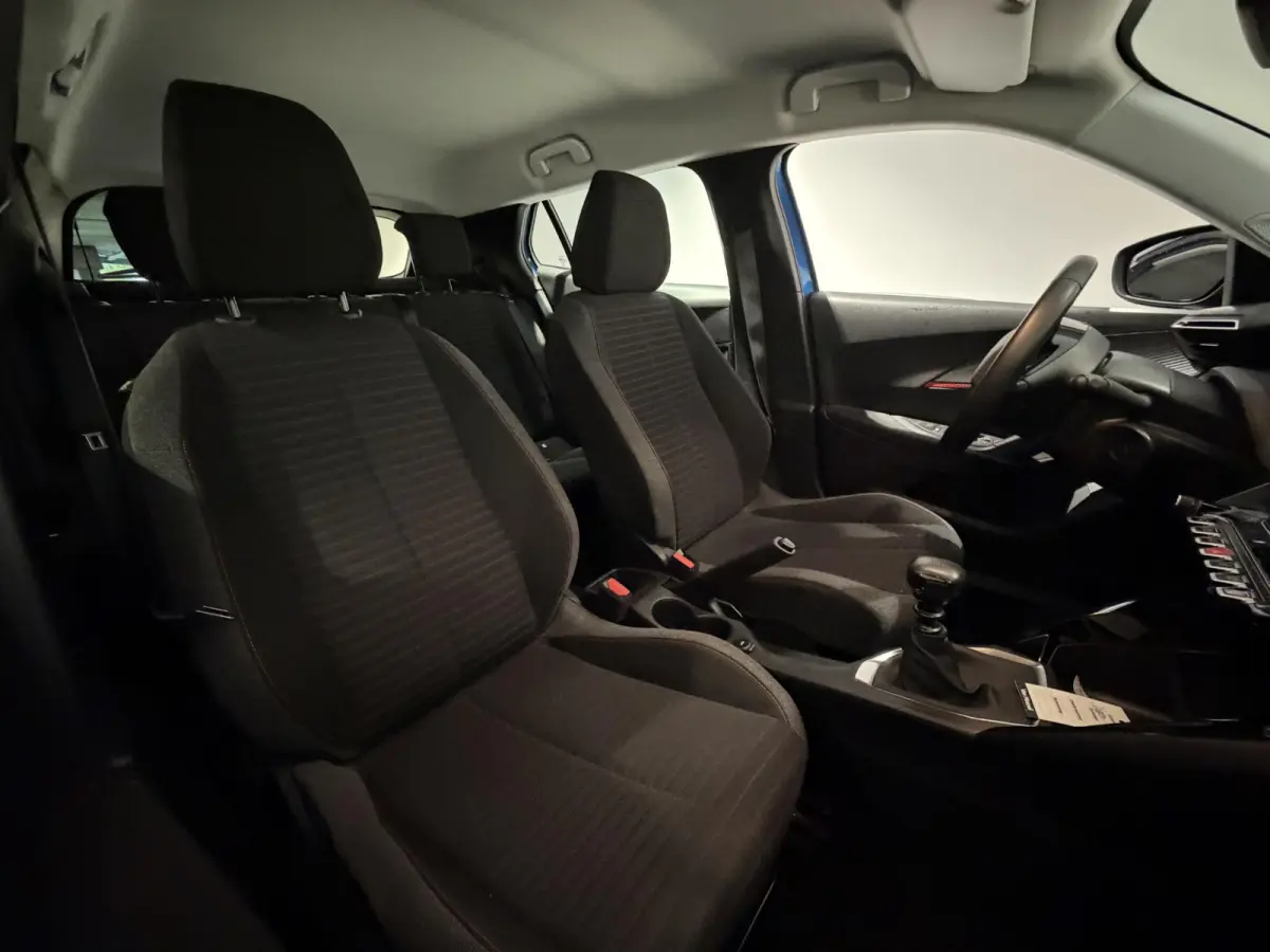 1.2 PureTech Active Pack | Camera Achter | Navigatie | LMV | Apple Carplay / Android Auto |