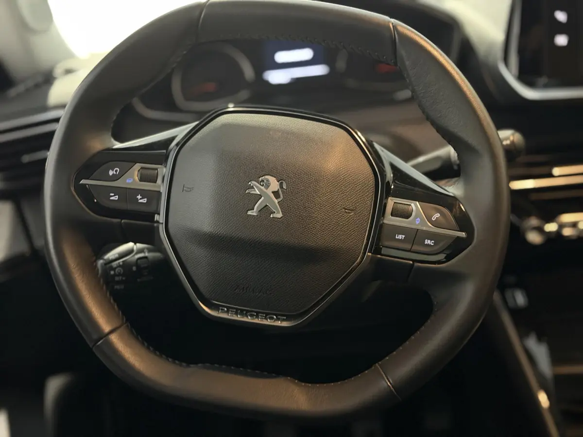 1.2 PureTech Active Pack | Camera Achter | Navigatie | LMV | Apple Carplay / Android Auto |