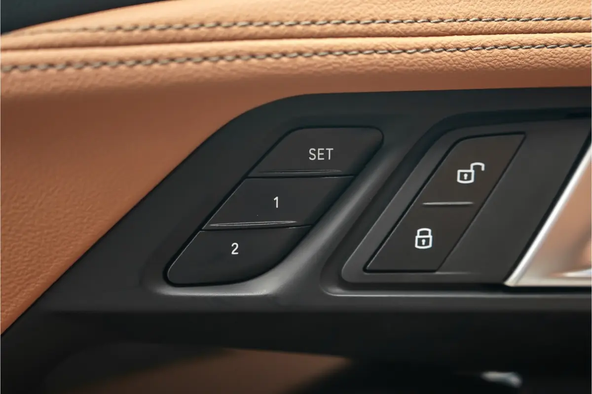 220i M-Sport Pano Leder Camera Memory