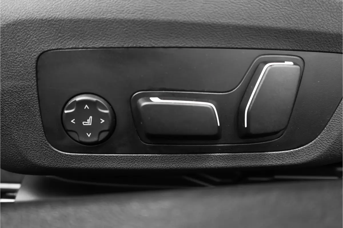 220i M-Sport Pano Leder Camera Memory