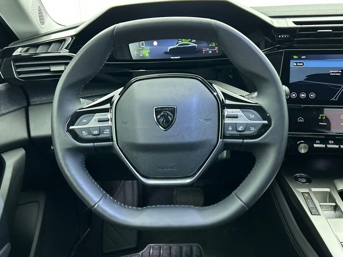 1.2 PureTech Allure Pack 130pk Automaat Comfort Pakket Ergo comfort stoel Electrische stoelverstelling lichtmetalen velgen stoelverwarming Camera Navigatie Climate Control Dab Led Parkeer se