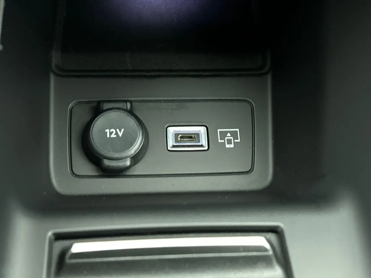 1.2 PureTech Allure Pack 130pk Automaat Comfort Pakket Ergo comfort stoel Electrische stoelverstelling lichtmetalen velgen stoelverwarming Camera Navigatie Climate Control Dab Led Parkeer se