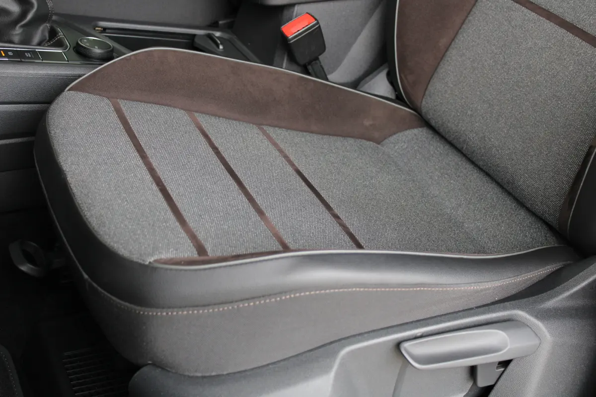 1.5 TSI Xcellence Business Intense | Beats Audio | Dode-hoekdetectie | Elektrische achterklep | Adaptieve cruise control |