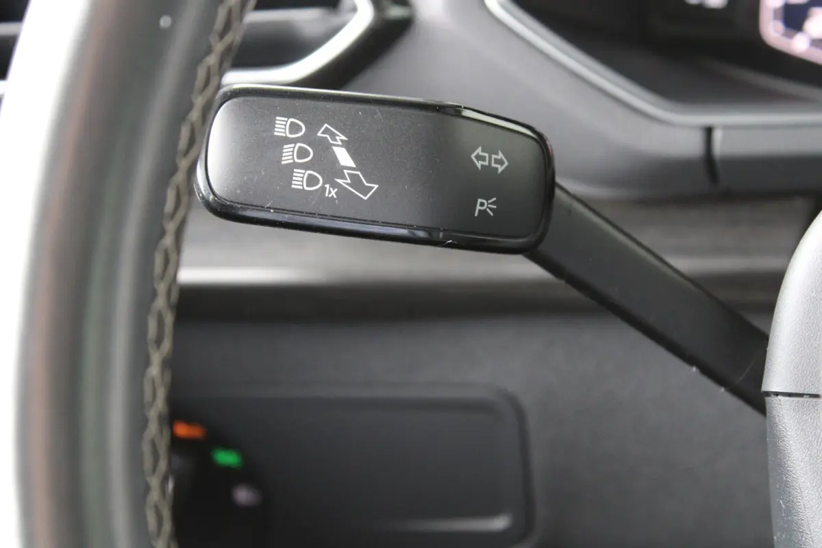 1.5 TSI Xcellence Business Intense | Beats Audio | Dode-hoekdetectie | Elektrische achterklep | Adaptieve cruise control |