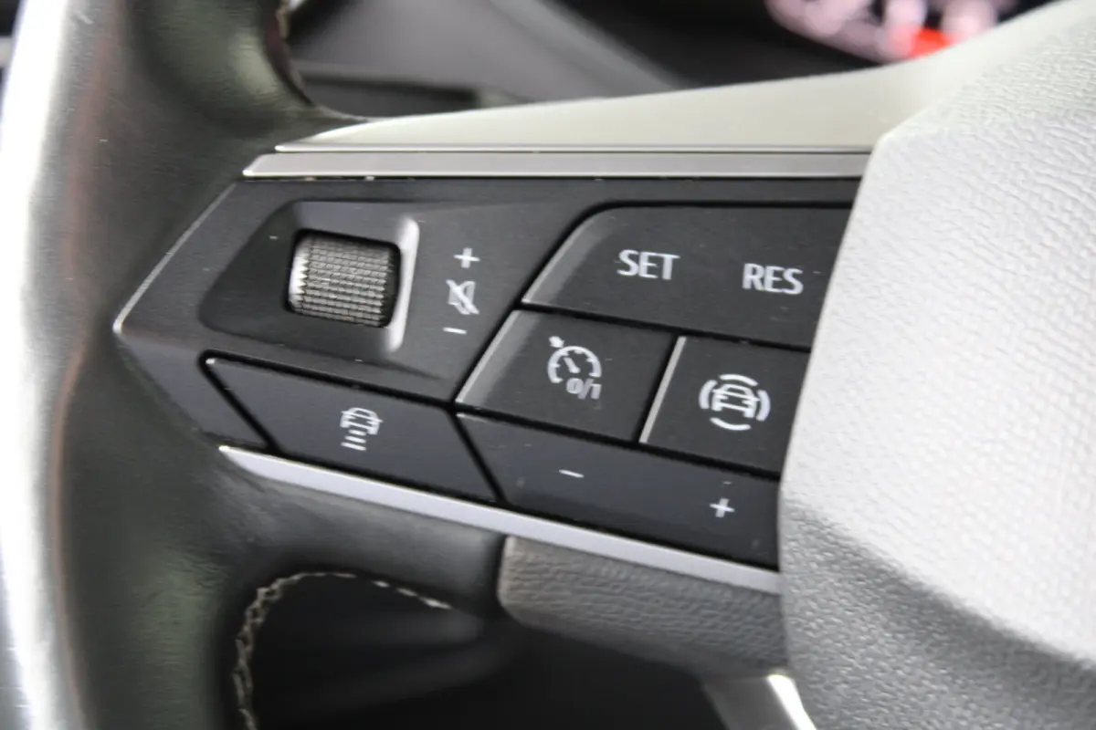 1.5 TSI Xcellence Business Intense | Beats Audio | Dode-hoekdetectie | Elektrische achterklep | Adaptieve cruise control |