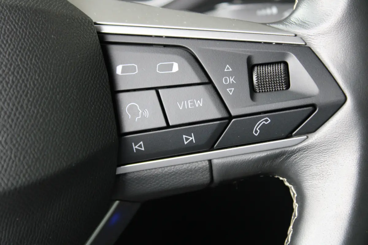 1.5 TSI Xcellence Business Intense | Beats Audio | Dode-hoekdetectie | Elektrische achterklep | Adaptieve cruise control |