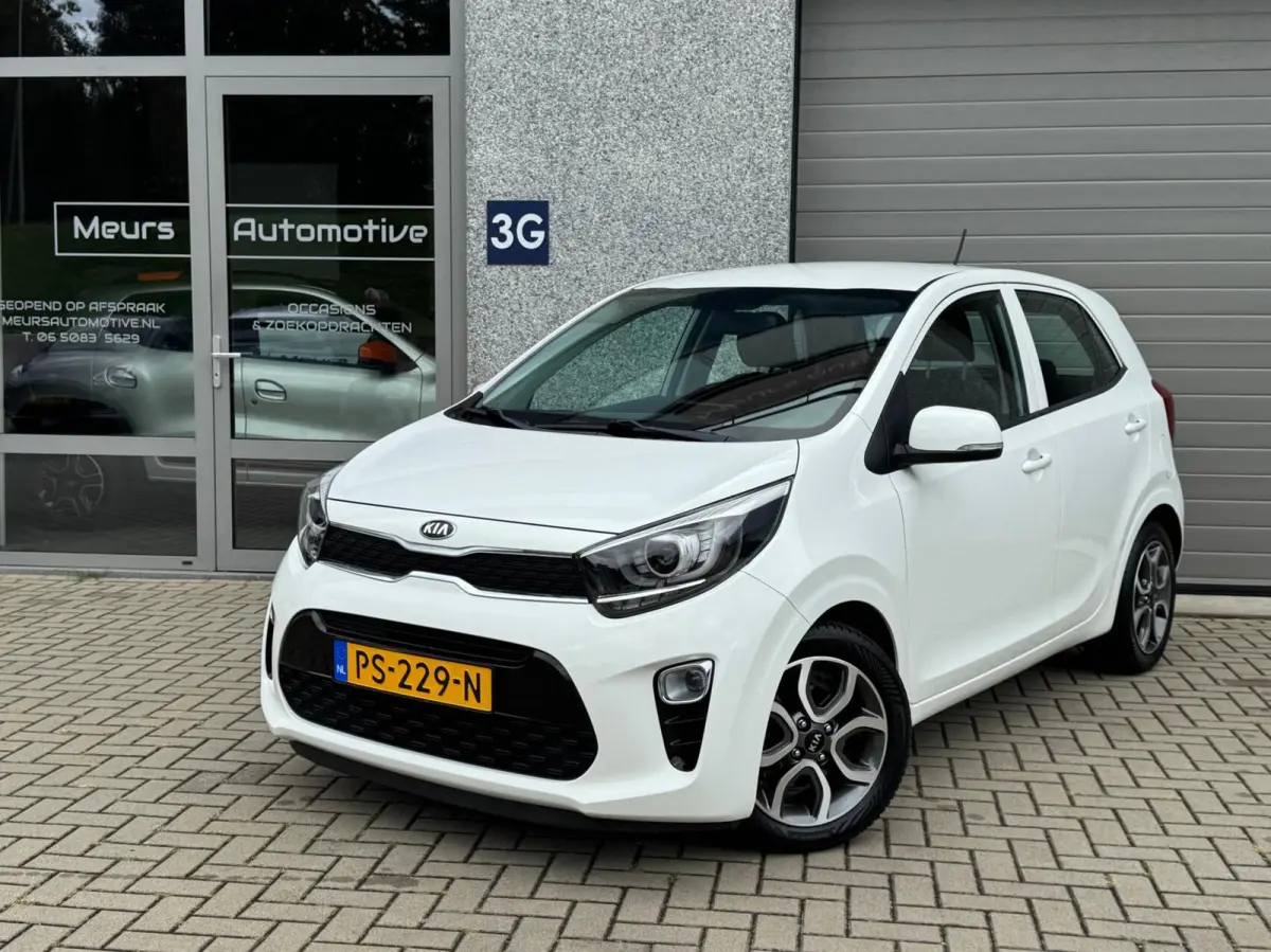 1.0 CVVT DynamicPlusLine Cruise/Camera/Navi/CarPlay/NLAuto/All Season banden