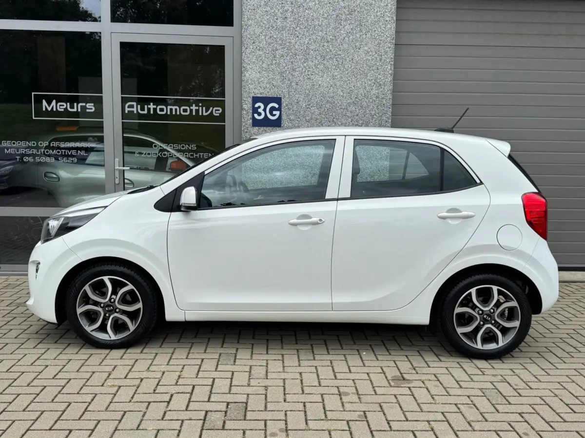 1.0 CVVT DynamicPlusLine Cruise/Camera/Navi/CarPlay/NLAuto/All Season banden