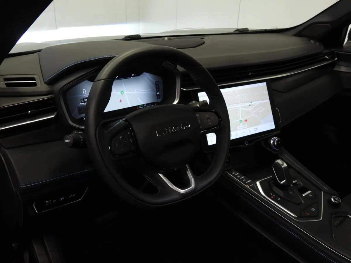 1.5 PHEV BlackLine STUURVERW./360CAM/SCHUIFDAK/LED/20"LMV!