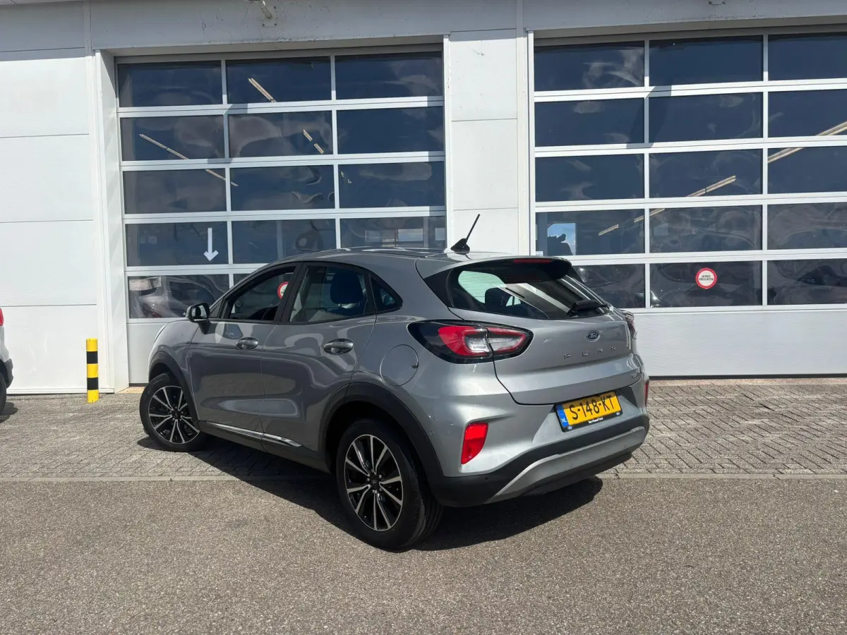 1.0 EcoBoost Titanium | Wintepakket Stoel/Stuur/Voorruit Verwarming ! | Sync 4 Systeem | Achteruitrij Camera |