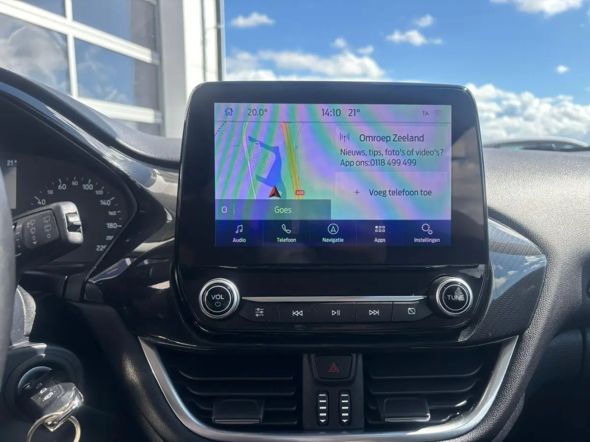 1.0 EcoBoost Titanium | Wintepakket Stoel/Stuur/Voorruit Verwarming ! | Sync 4 Systeem | Achteruitrij Camera |