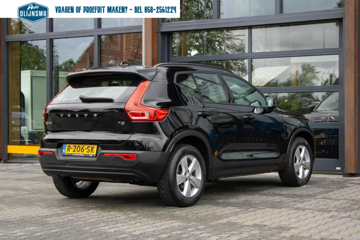 1.5 T3 Momentum|Stoelverwarming|Camera|Trekhaak|Leer|