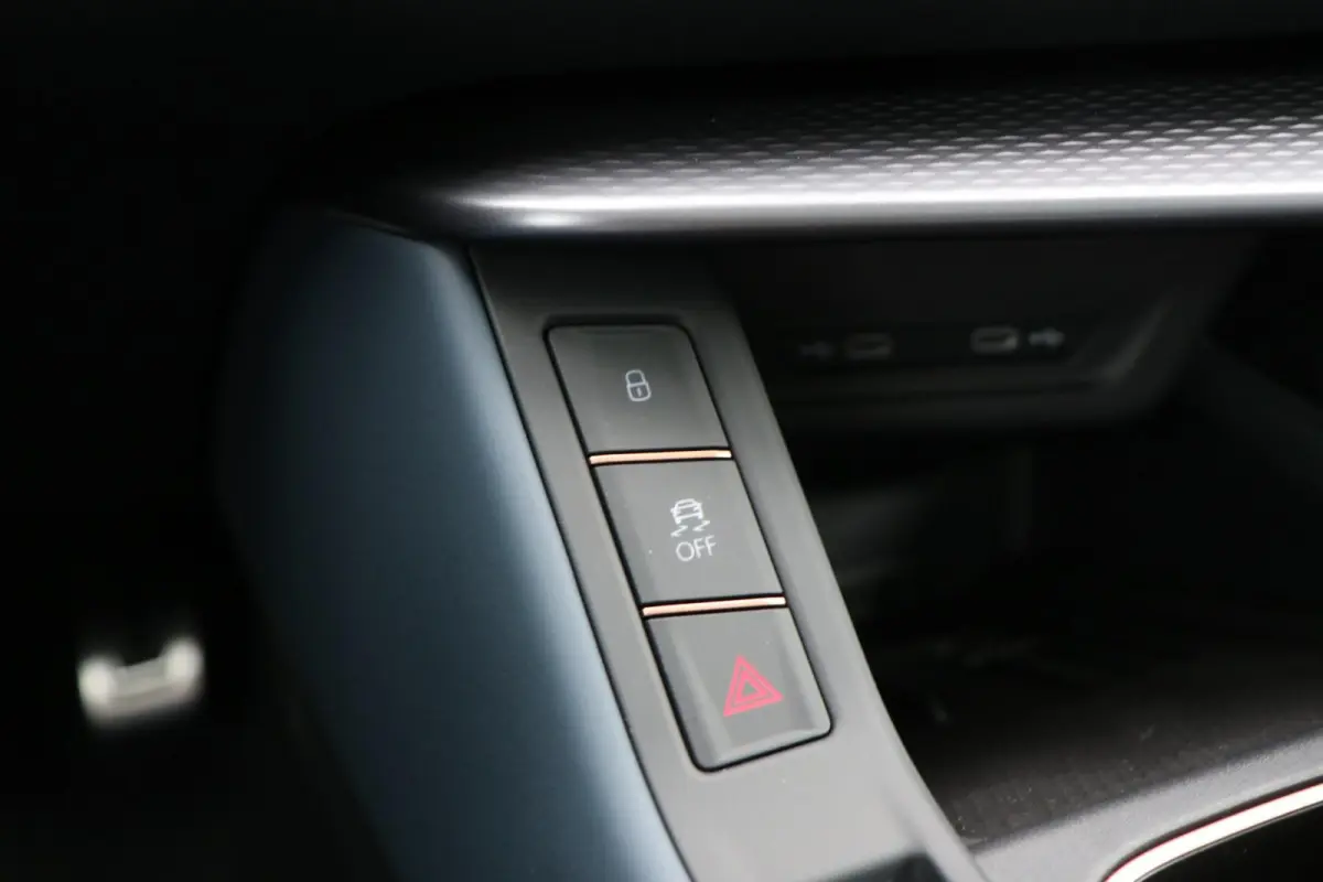 1.5 TSI e-Hybrid 204pk | Panoramadak | Trekhaak | Stoelverwarming | Full Link | Achteruitrijcamera