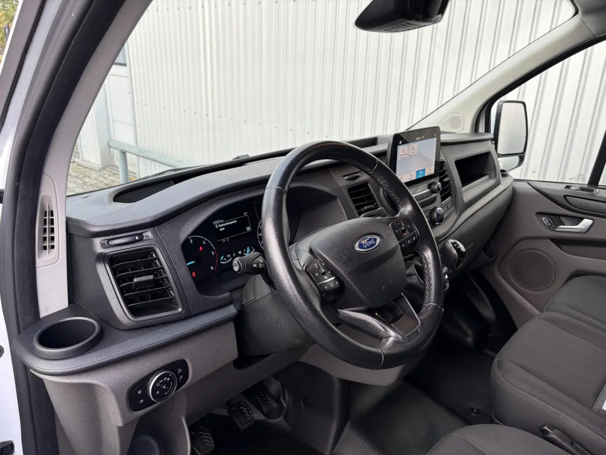 280 2.0 TDCI L1H1*HAAK*CAM*CRUISE*A/C*3-PERS*NAVI*