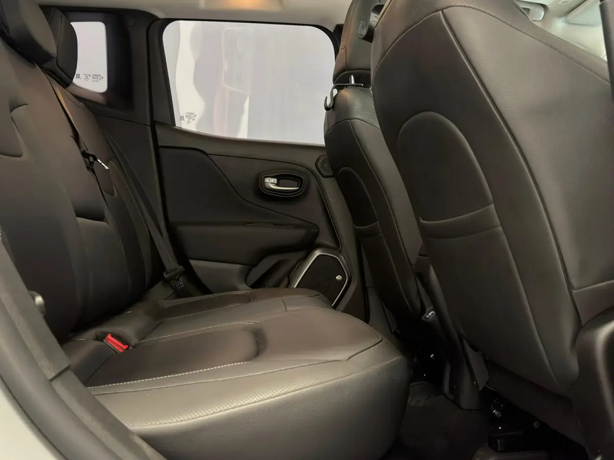 1.3T-e Freedom / Pano / Leder / Beats / CarPlay