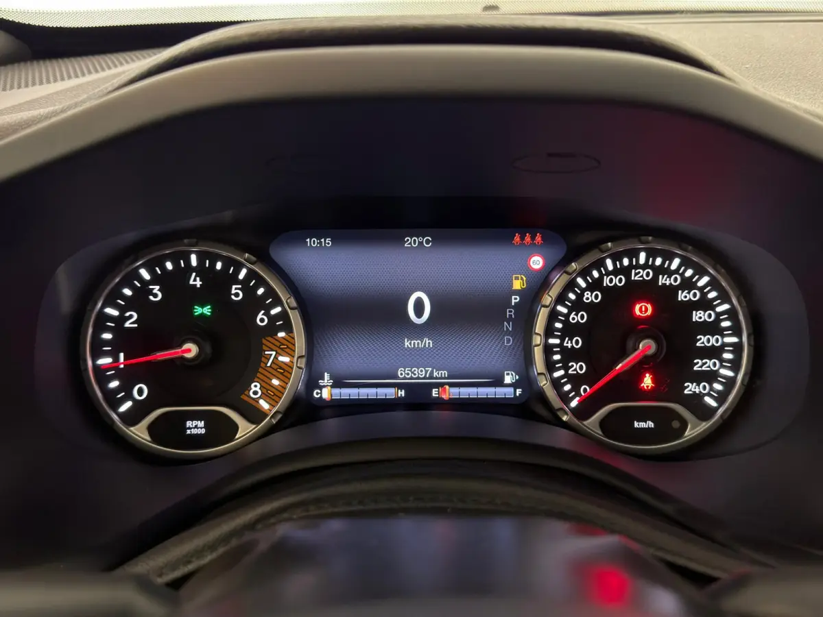 1.3T-e Freedom / Pano / Leder / Beats / CarPlay
