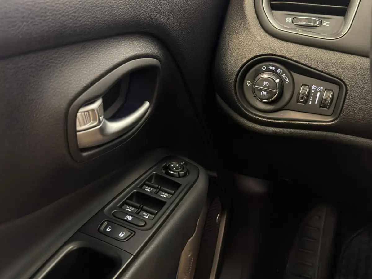 1.3T-e Freedom / Pano / Leder / Beats / CarPlay