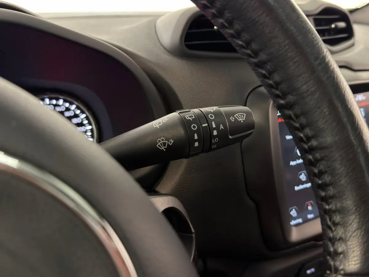 1.3T-e Freedom / Pano / Leder / Beats / CarPlay