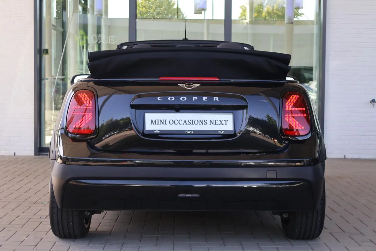 2.0 C Favoured L | Head-Up Display | Stoel- en Stuurverwarming | Parking Assistant