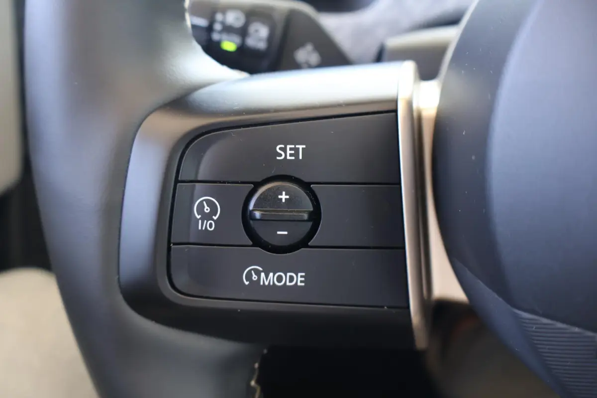 2.0 C Favoured L | Head-Up Display | Stoel- en Stuurverwarming | Parking Assistant