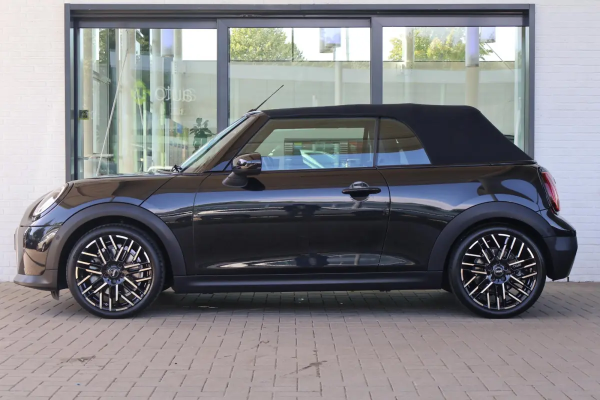 2.0 C Favoured L | Head-Up Display | Stoel- en Stuurverwarming | Parking Assistant