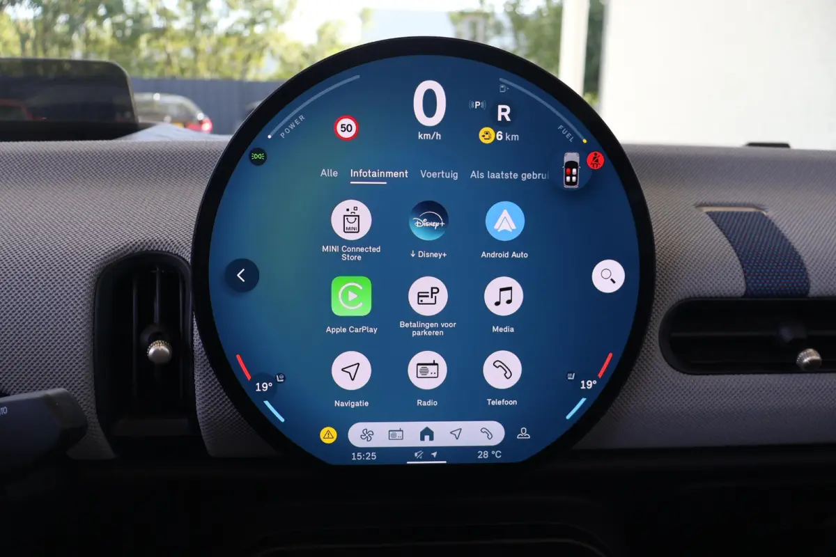 2.0 C Favoured L | Head-Up Display | Stoel- en Stuurverwarming | Parking Assistant