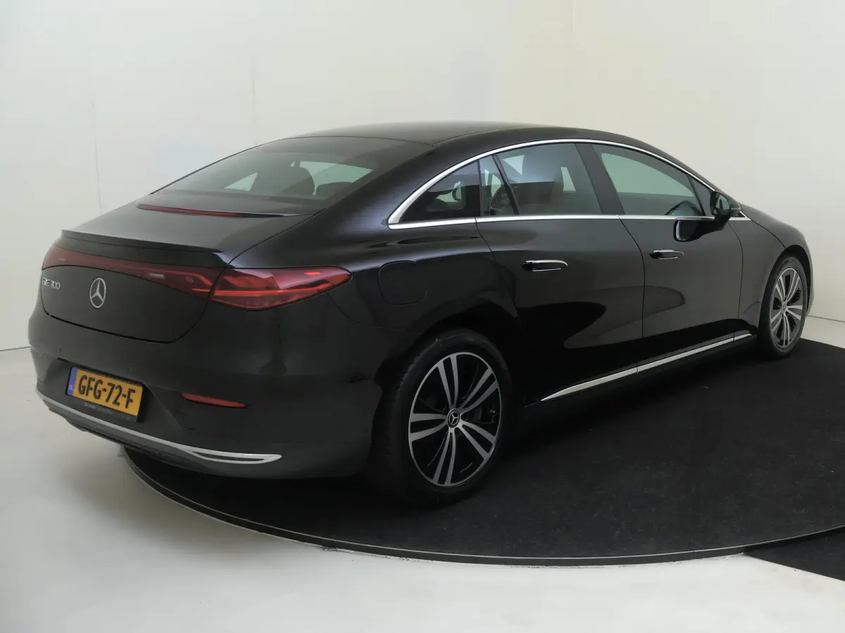300 Business Line 89 kWh