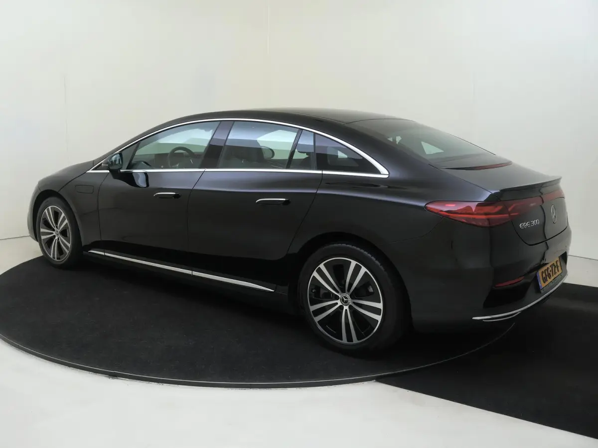 300 Business Line 89 kWh