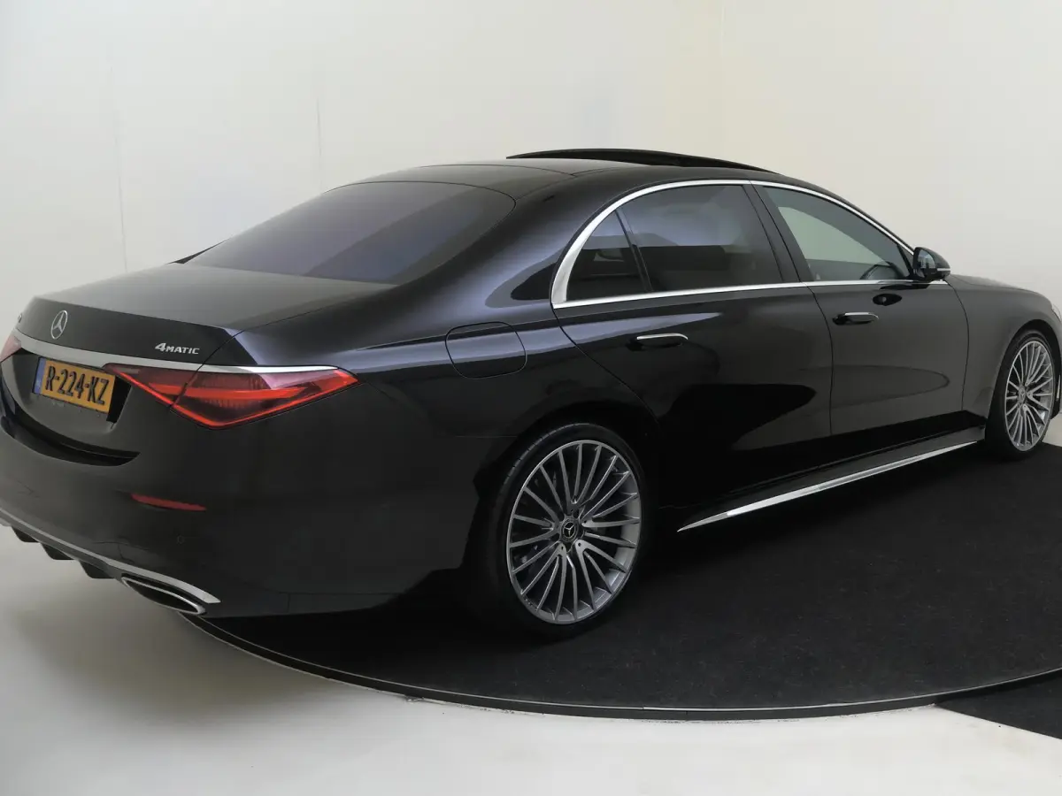 500 4MATIC Lang AMG Line / Premium Plus/ 21 inch/ Achterasbesturing/ Burmester 3D/ Rear Executive Pakket/ Koelkast