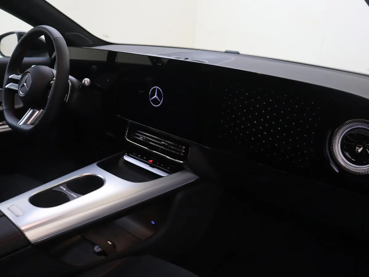 220 4 MATIC Business Solution AMG / Nightpakket/ Trekhaak/ Carplay/ Memorypakket/ Sportstoelen