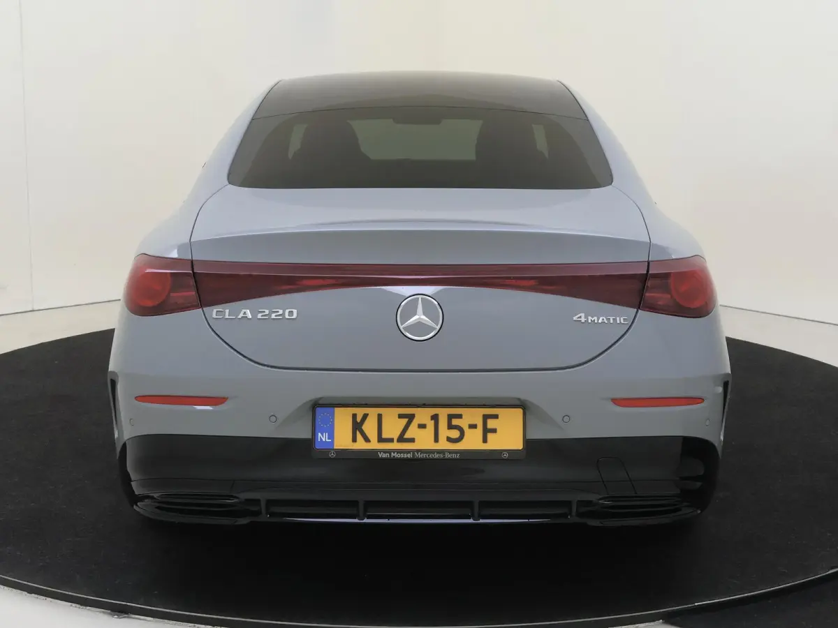 220 4 MATIC Business Solution AMG / Nightpakket/ Trekhaak/ Carplay/ Memorypakket/ Sportstoelen