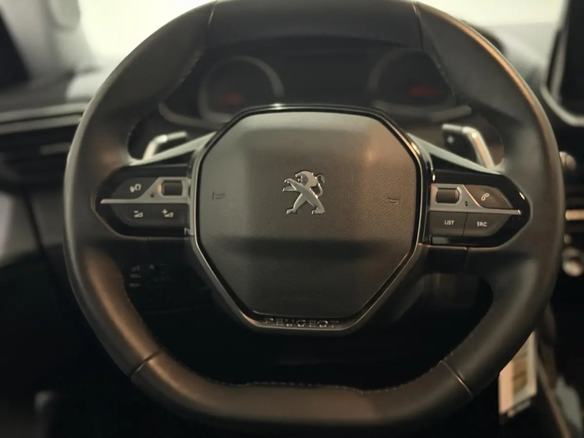 1.2 PureTech Active | Camera | DAB | Apple Carplay/Android Auto |