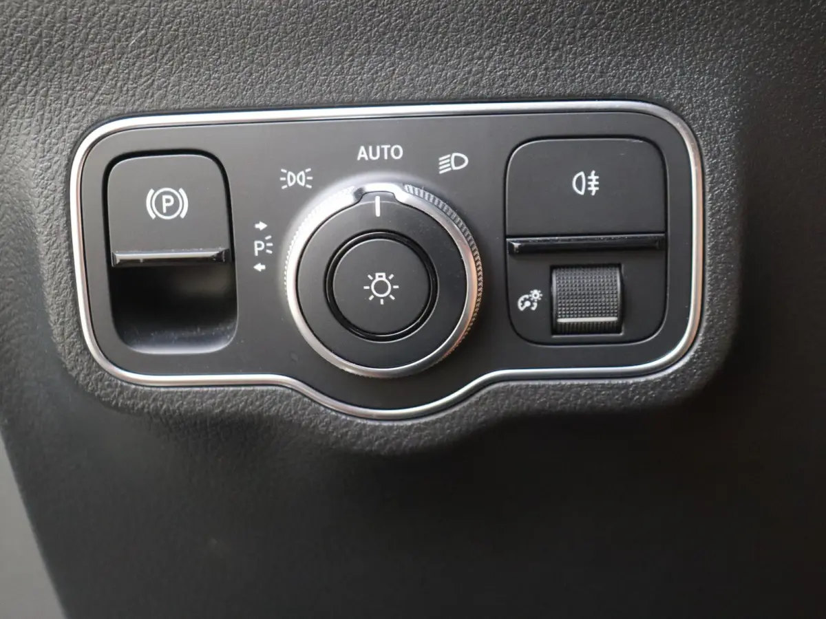 250 Business Solution AMG 67 kWh / Burmester / Headup-Display / 360Graden-Camera / Panaromadak / Memory-Stoelen /