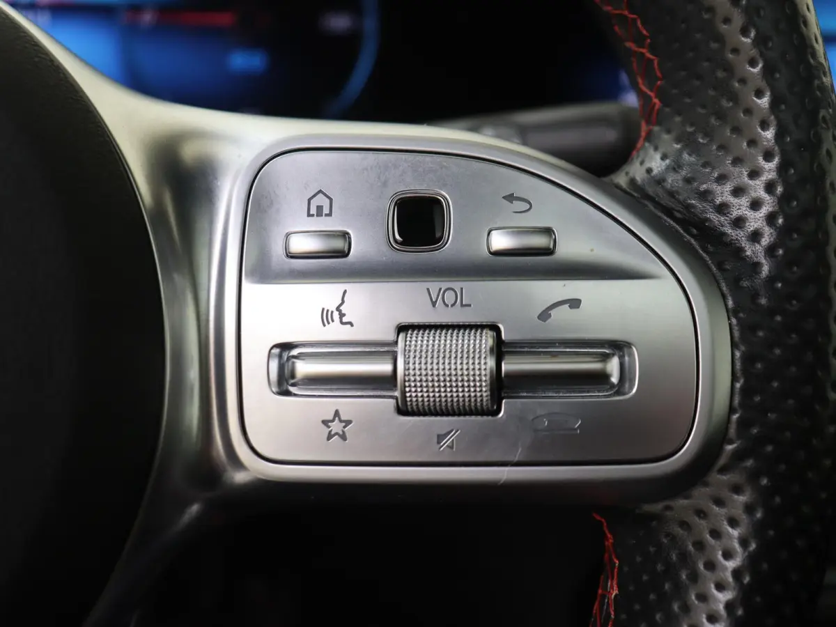 250 Business Solution AMG 67 kWh / Burmester / Headup-Display / 360Graden-Camera / Panaromadak / Memory-Stoelen /