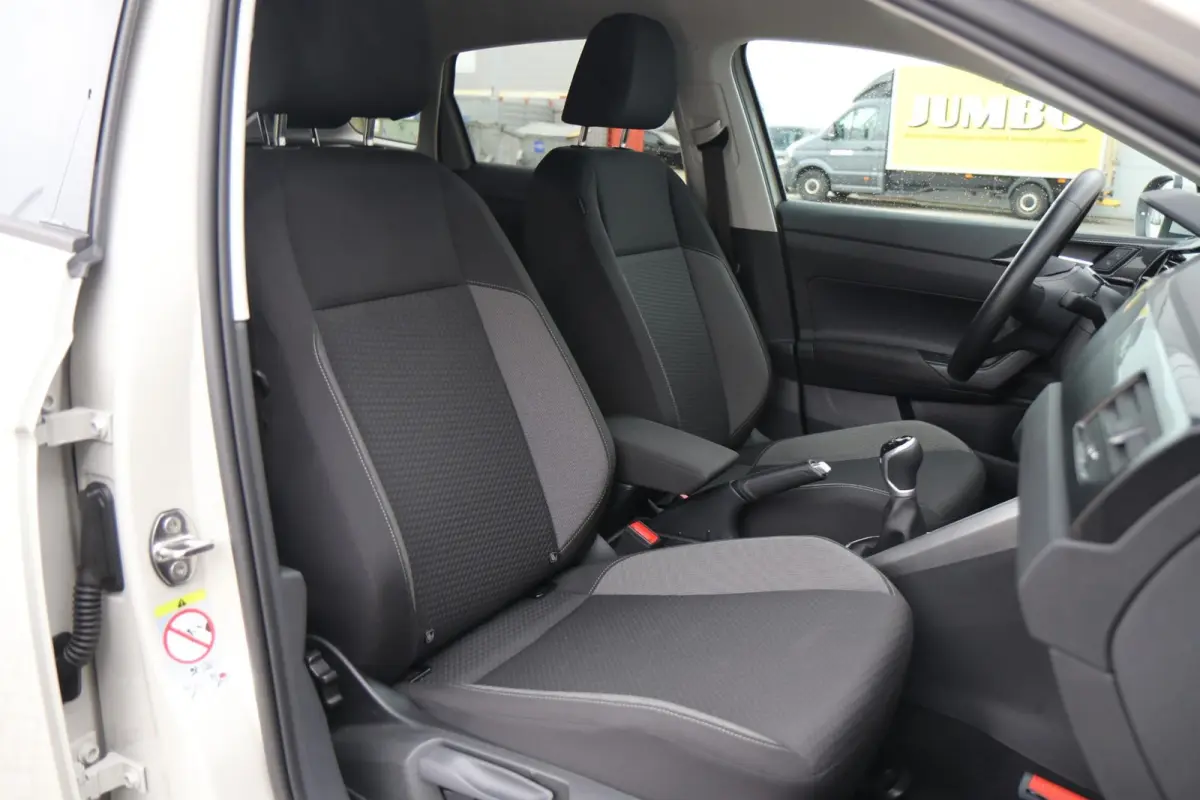 1.0 TSI 95pk Life Edition | App Connect | Stoelverwarming | Achteruitrijcamera | Airco