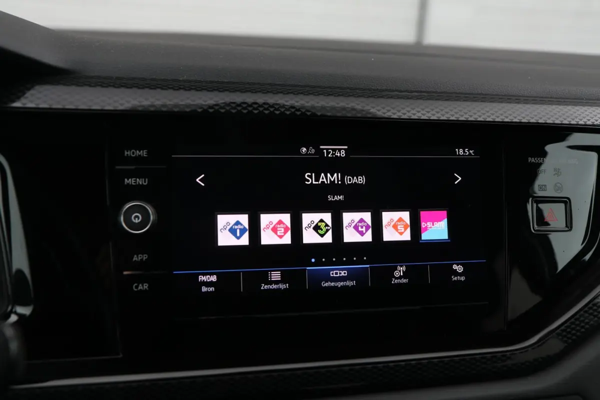 1.0 TSI 95pk Life Edition | App Connect | Stoelverwarming | Achteruitrijcamera | Airco