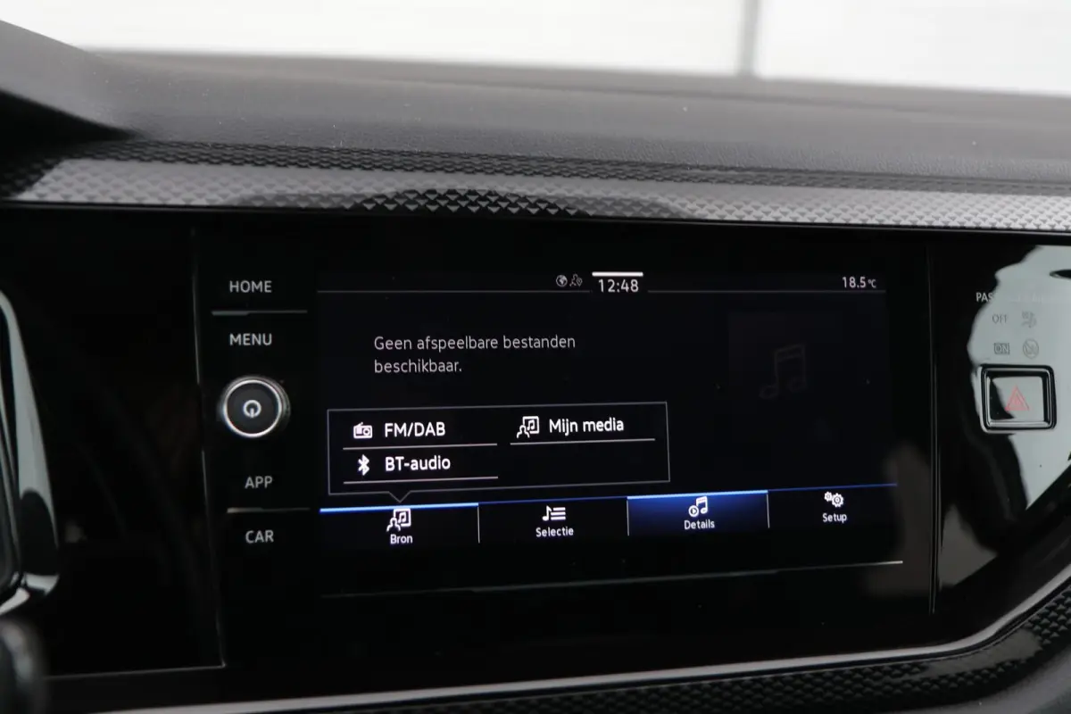 1.0 TSI 95pk Life Edition | App Connect | Stoelverwarming | Achteruitrijcamera | Airco