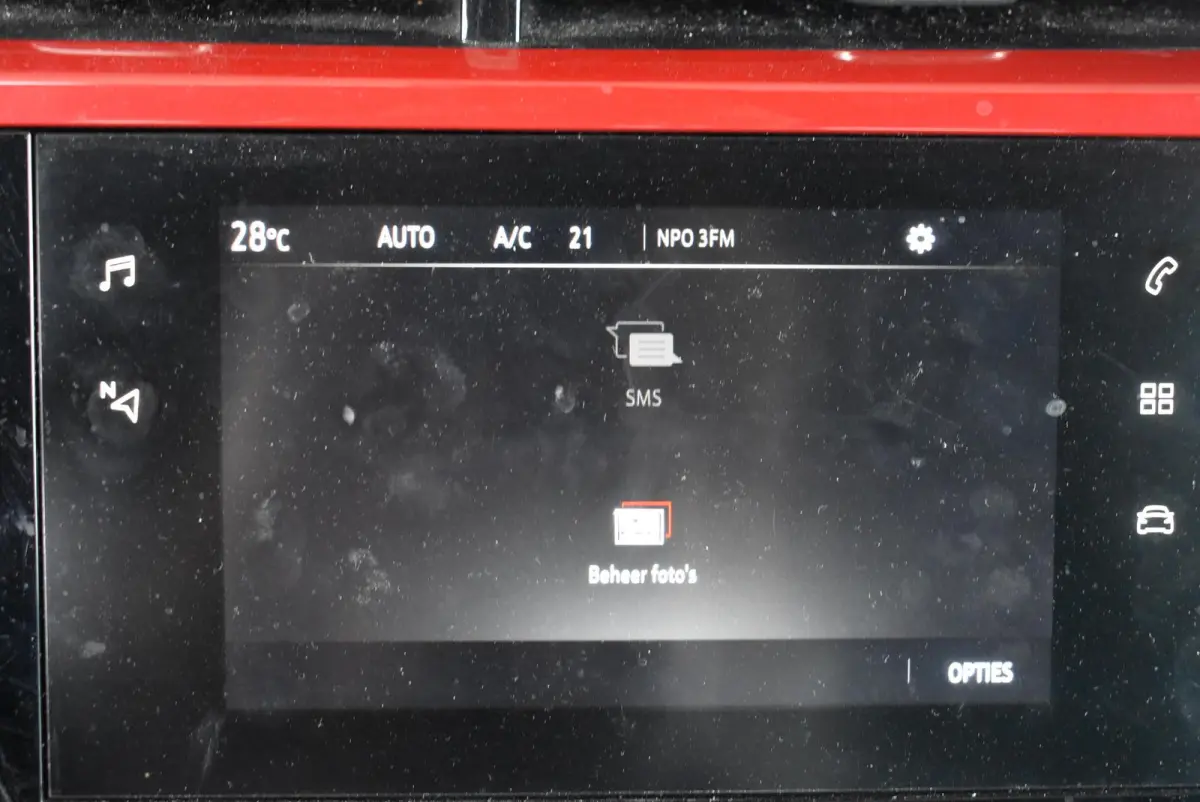 GS Line 50 kWh | Camera | Apple Carplay/Android Auto | 17" Lichtmetalen velgen | SOH 91%