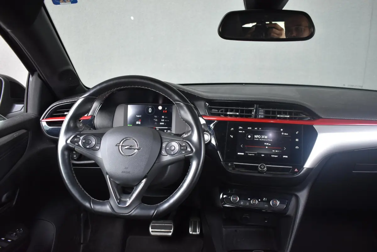 GS Line 50 kWh | Camera | Apple Carplay/Android Auto | 17" Lichtmetalen velgen | SOH 91%