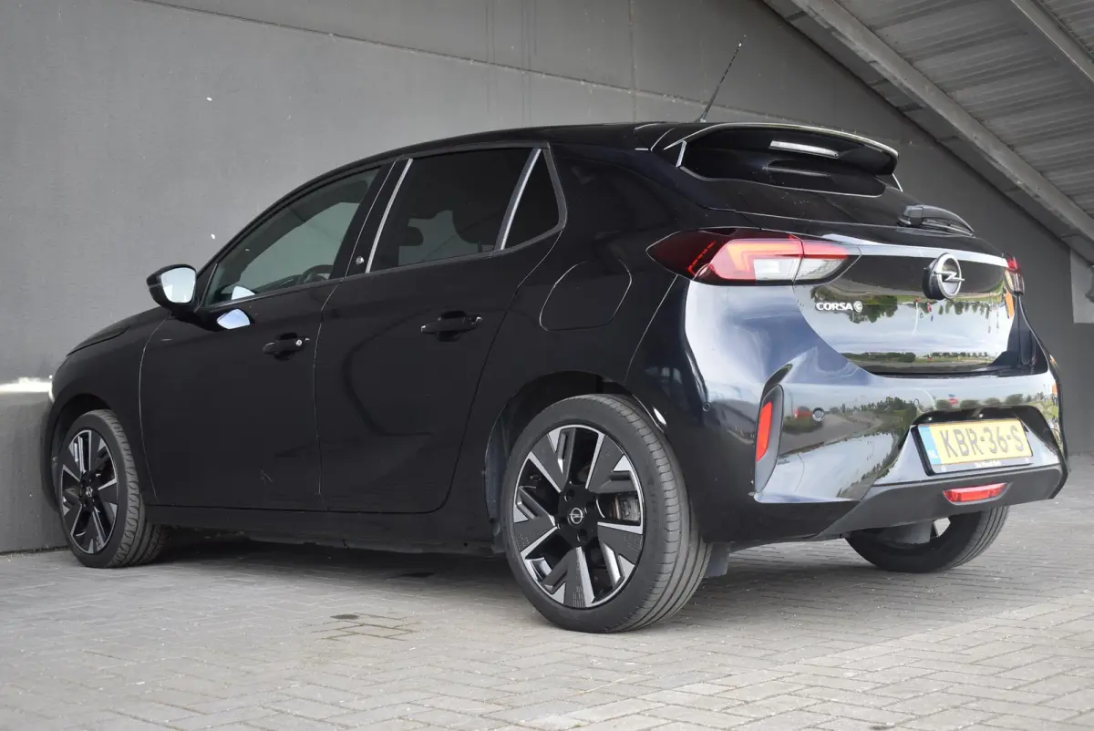 GS Line 50 kWh | Camera | Apple Carplay/Android Auto | 17" Lichtmetalen velgen