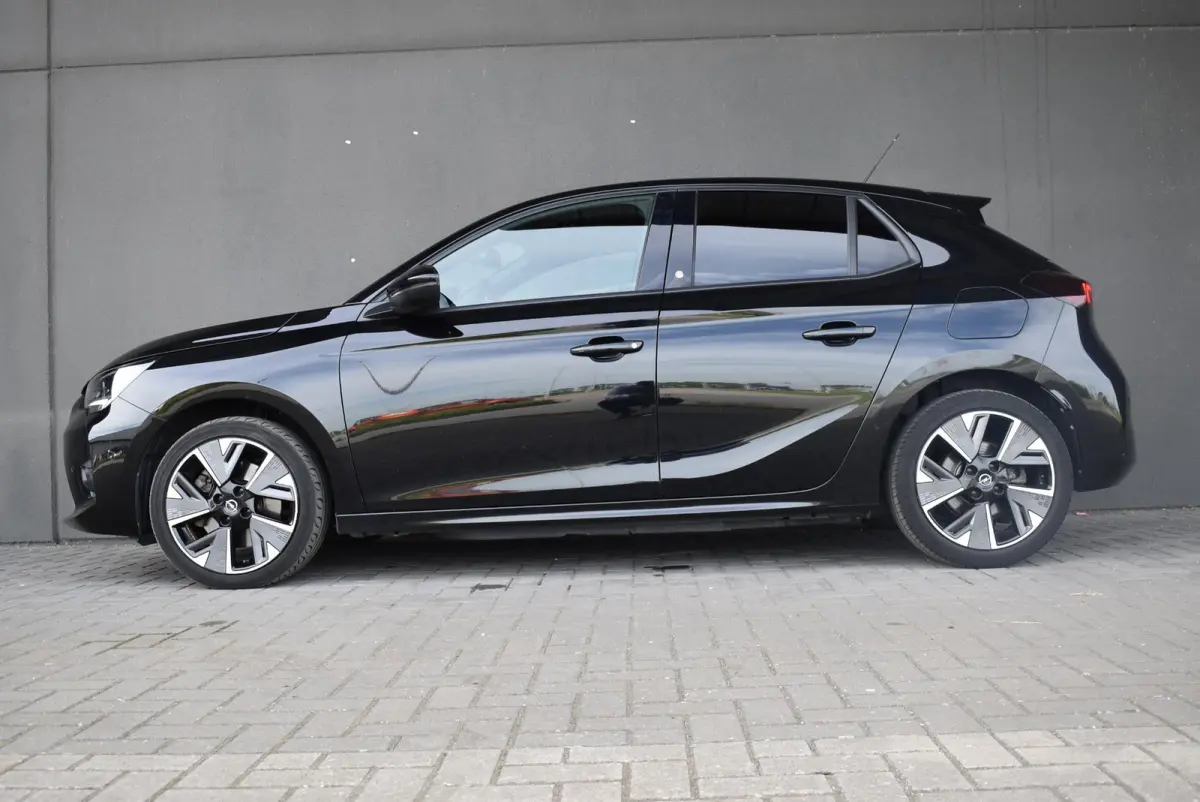 GS Line 50 kWh | Camera | Apple Carplay/Android Auto | 17" Lichtmetalen velgen | SOH 91%