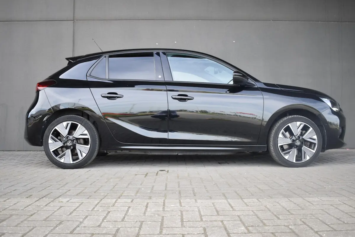 GS Line 50 kWh | Camera | Apple Carplay/Android Auto | 17" Lichtmetalen velgen