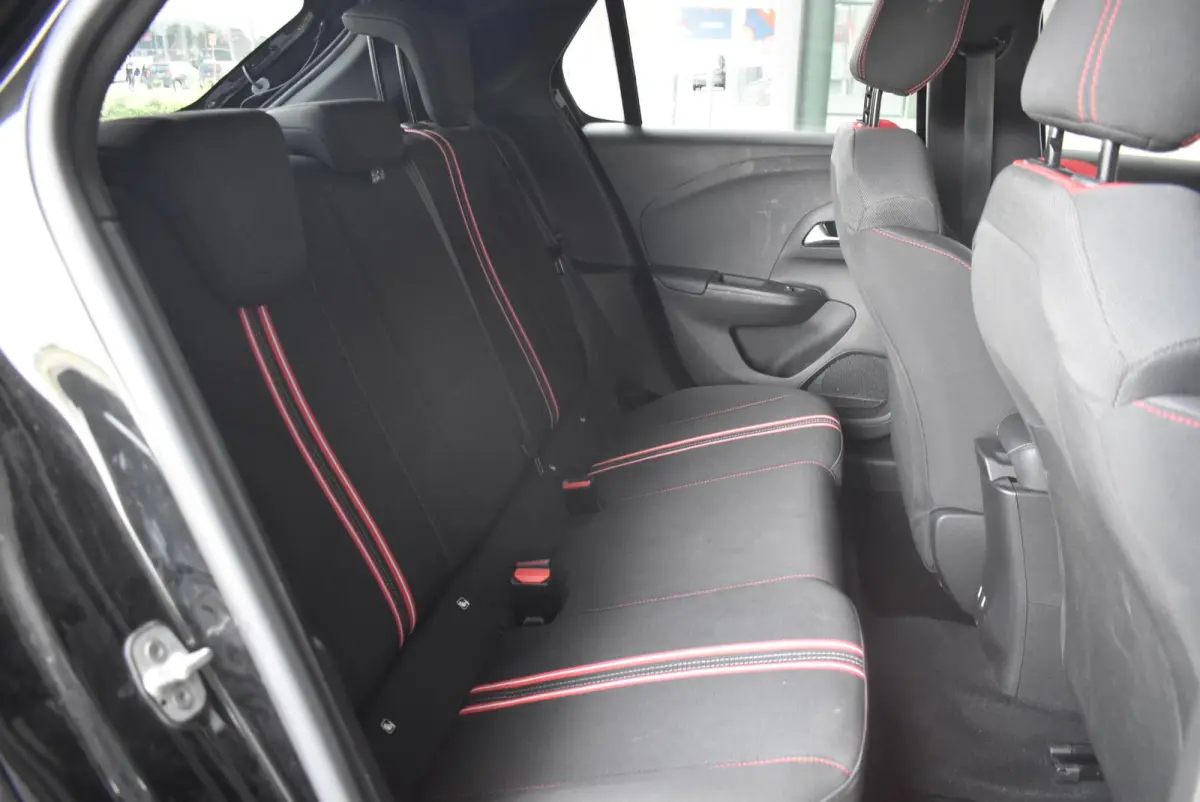 GS Line 50 kWh | Camera | Apple Carplay/Android Auto | 17" Lichtmetalen velgen | SOH 91%